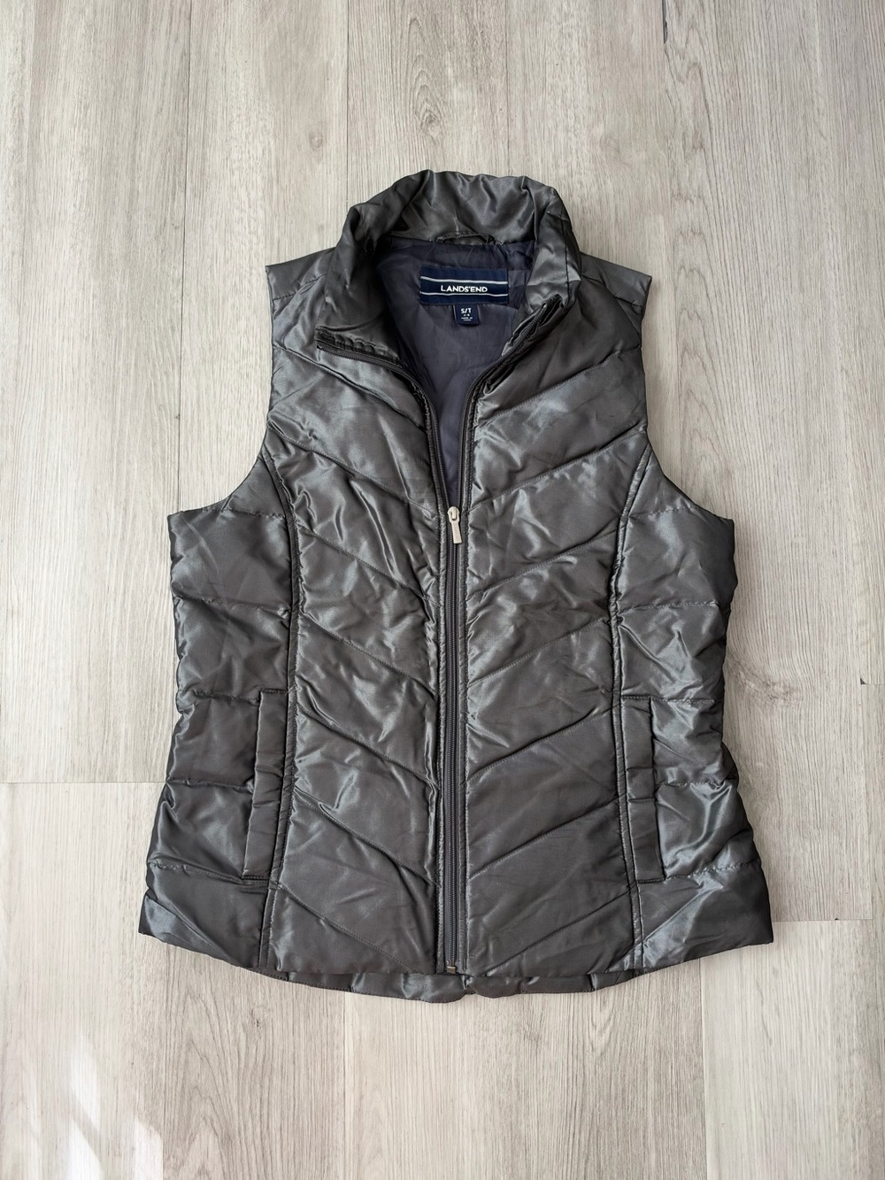 Lands end women’s gray puffer coat vest small